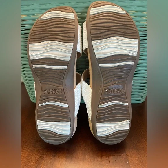 Vionic slip on sandals - Picture 8 of 8